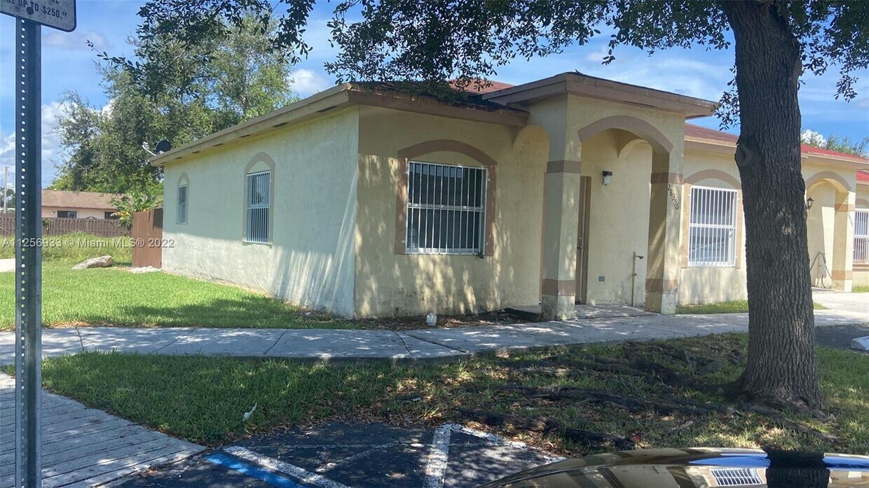 28356 SW 141st Pl, Homestead, FL 33033 House for Rent in Homestead