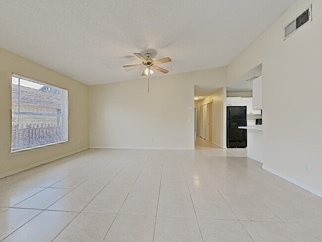 Foto del edificio - 1034 Shoreview Dr