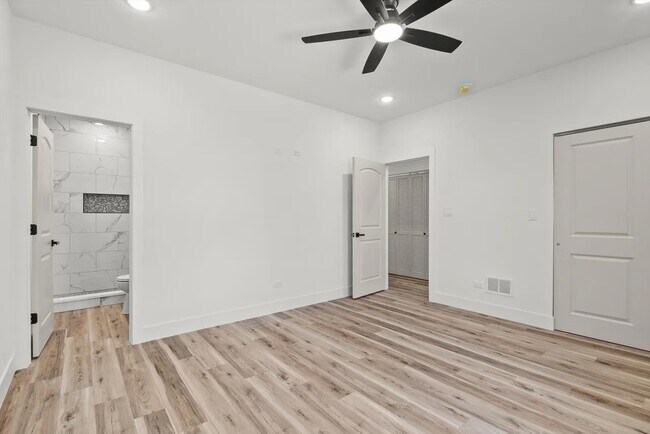 Foto del edificio - 6538 S Rhodes Ave