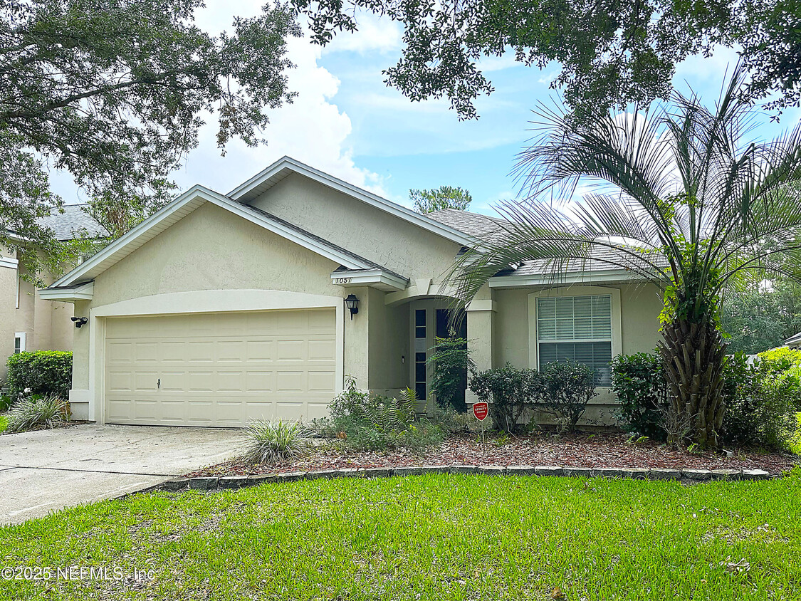 Primary Photo - 1051 Moosehead Dr