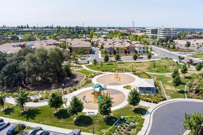 Foto del edificio - Stone Point Home in Gated Community