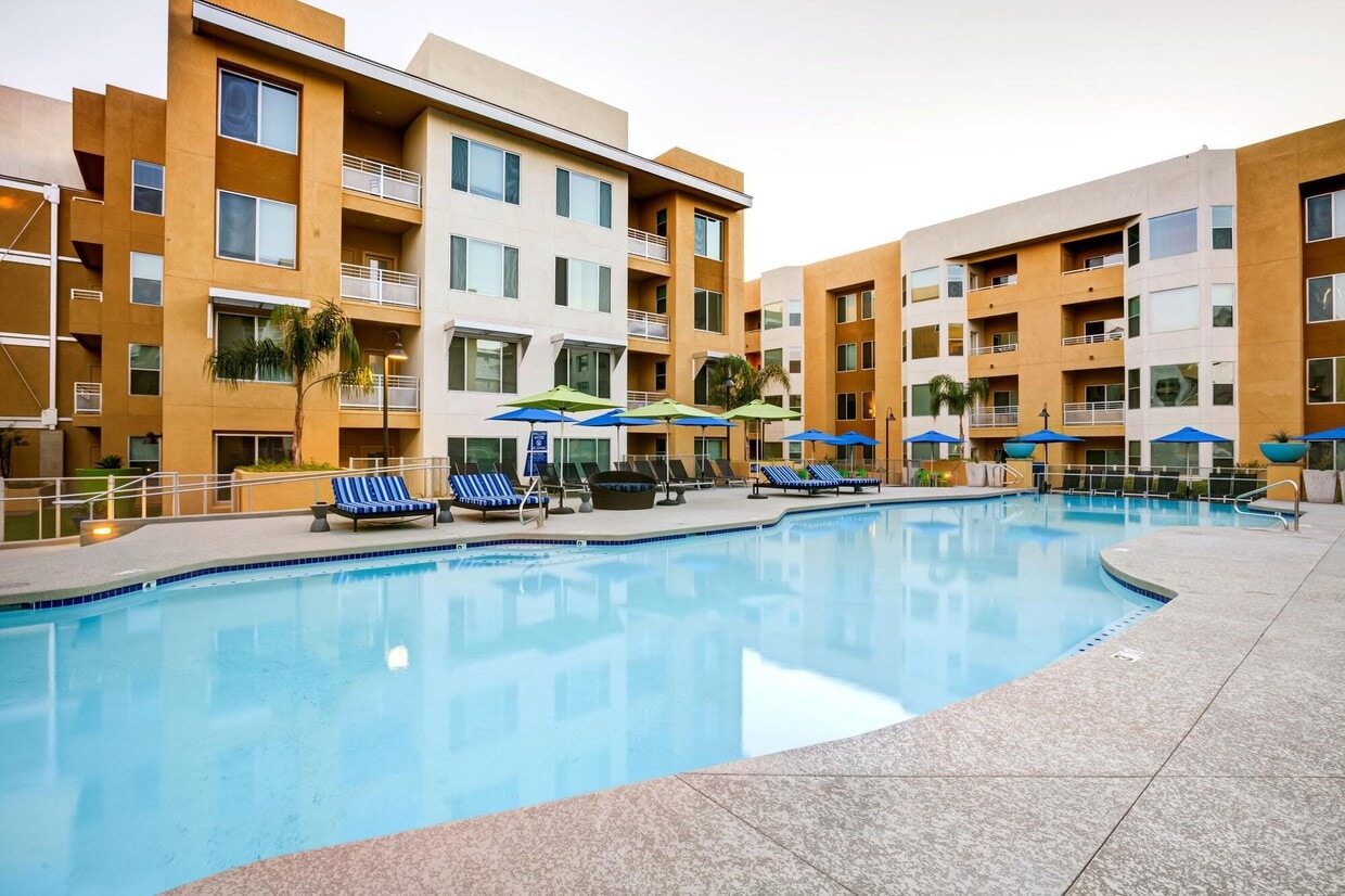 Skywater at Town Lake Apartments 601 W Rio Salado Pky Tempe, AZ