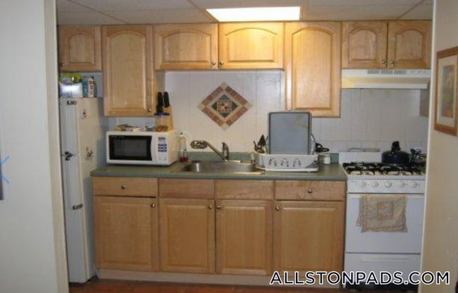 Building Photo - 15 Glenville Ave