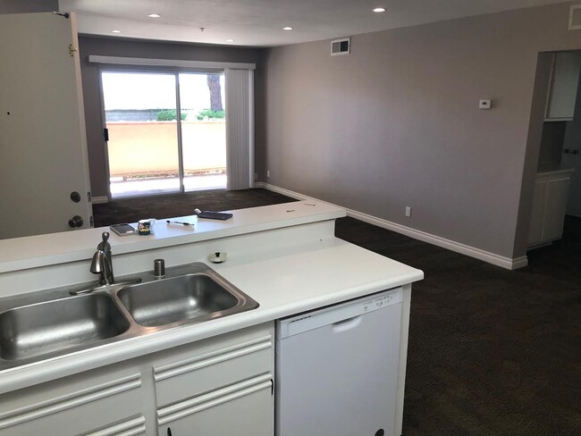 Foto del edificio - 8734 E Indian Hills Rd