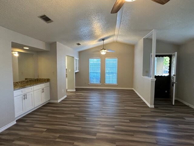 Foto del edificio - 1202 Thorpe Ln