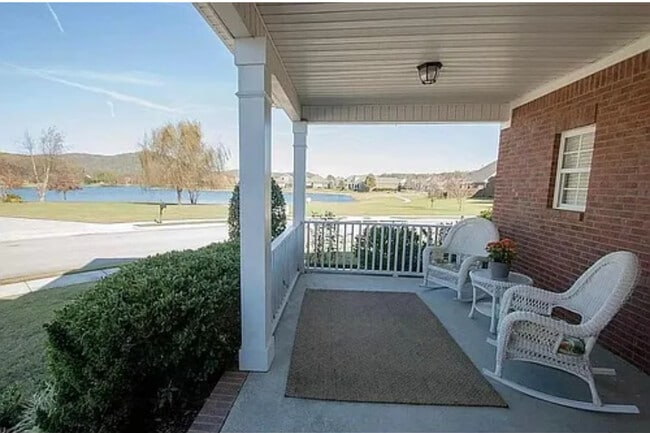 Spacious front porch - 3141 Mallard Point Dr SE