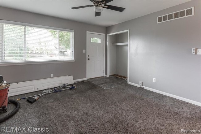 Building Photo - 1398 Elmhurst St