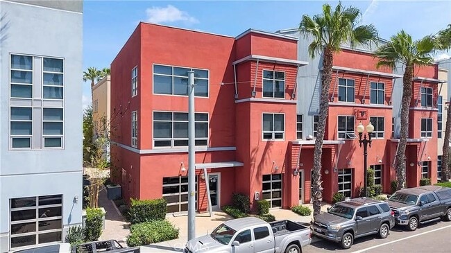 Foto del edificio - 919 E Santa Ana Blvd