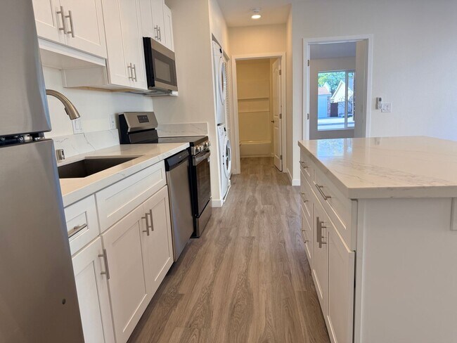 Foto del edificio - Charming Brand New Construction ADU in quiet neighborhood