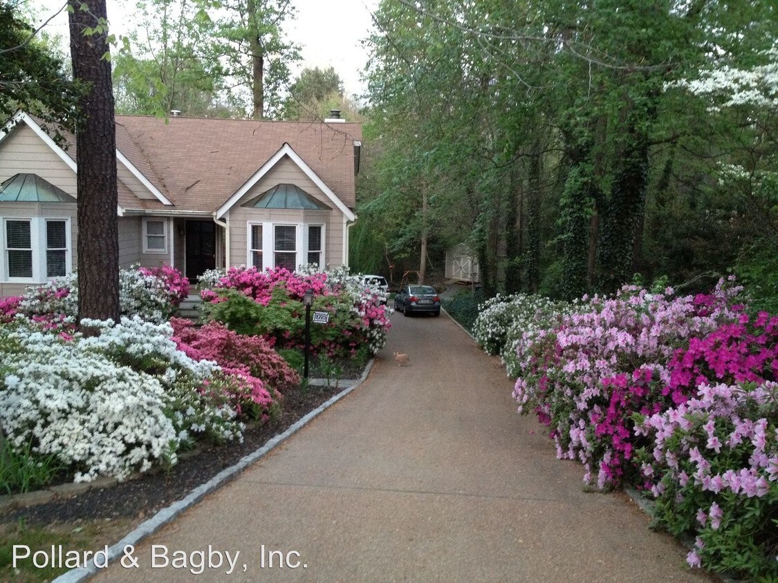 Foto principal - 3725 Chellowe Rd