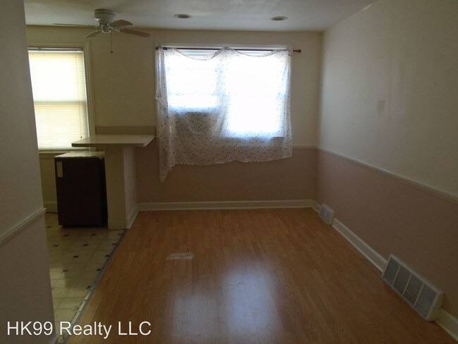Building Photo - 7022 Lynford St