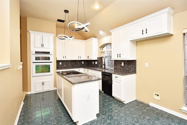 Photo - 7602 Melody Cir House
