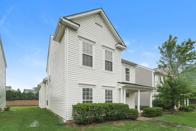 Foto del edificio - 5049 Prosperity Ridge Rd