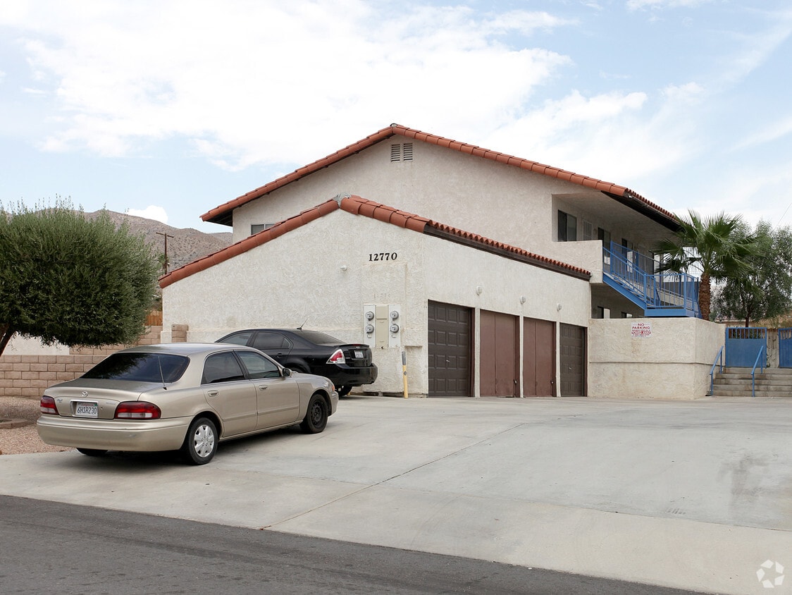 Building Photo - 12770-12800 Maui Way