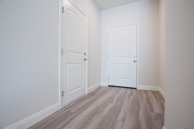 Foto del edificio - Beautiful 4 bed, 2 bath home AVAILABLE for...