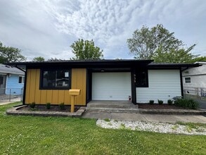 Building Photo - 939 S Fletcher Dr