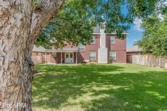 Building Photo - 4 br, 3 bath House - 205 Ember Glen Dr