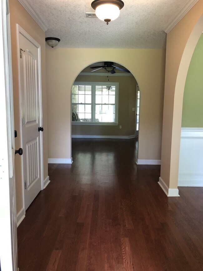 Foto del edificio - Coming Soon!!