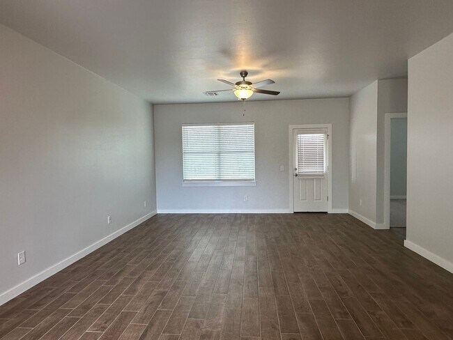 Foto del edificio - Ridge Creek Addition 3 bedroom, 2 bathroom on 1.43 acre Wooded Lot!