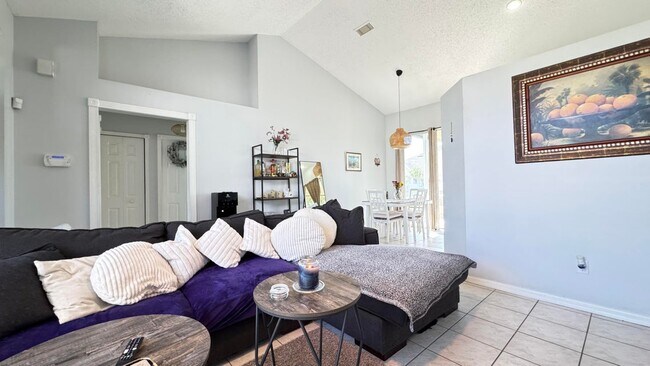 Foto del edificio - 2144 SW Vista Rd