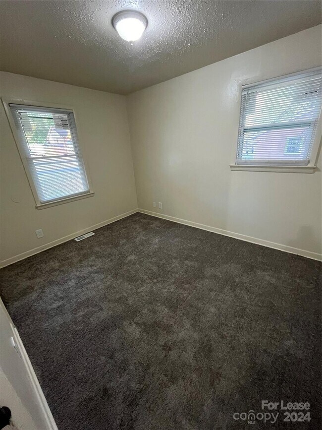 Foto del edificio - 5637 Coulee Pl