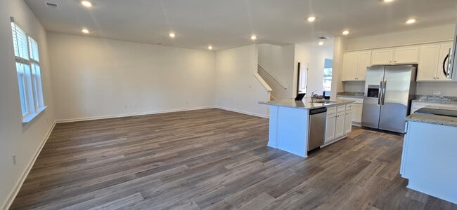 Building Photo - 97 Elijah St