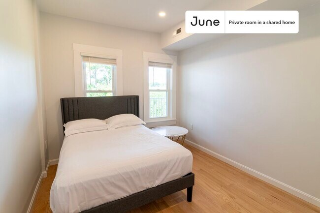 Foto del edificio - Room in Shared 3 bed/2 bath home in JFK/UMass