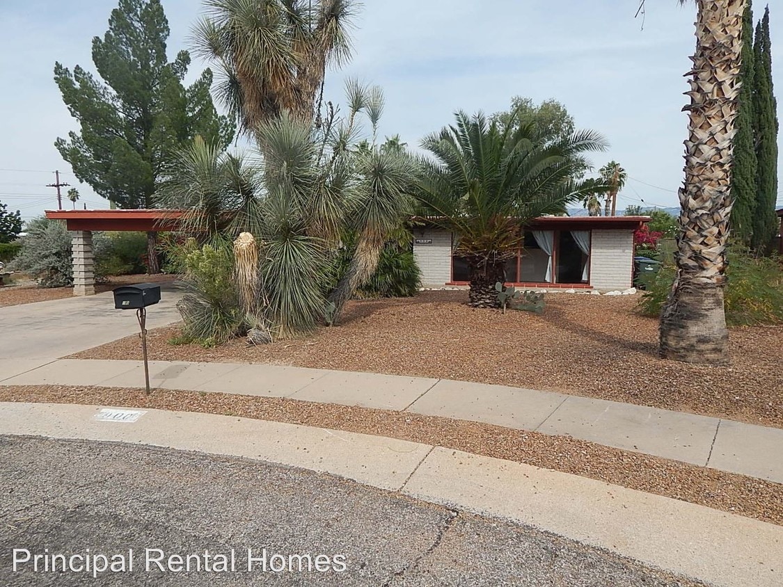 908 S Camino Seco, Tucson, AZ 85710 House for Rent in Tucson, AZ