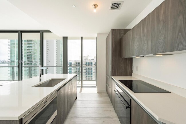 Foto del edificio - 480 NE 31st St