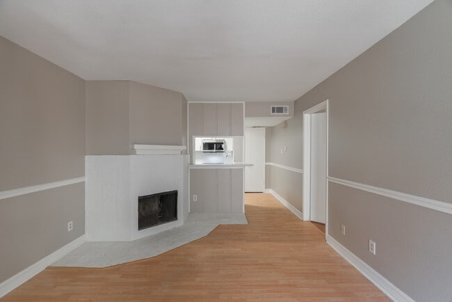 Foto del edificio - 4635 Wild Indigo St
