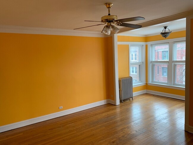 Photo - 1470 W Winnemac Ave (Chicago, IL) Apartment