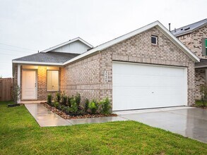 Building Photo - 31406 Pratola Serra Cir