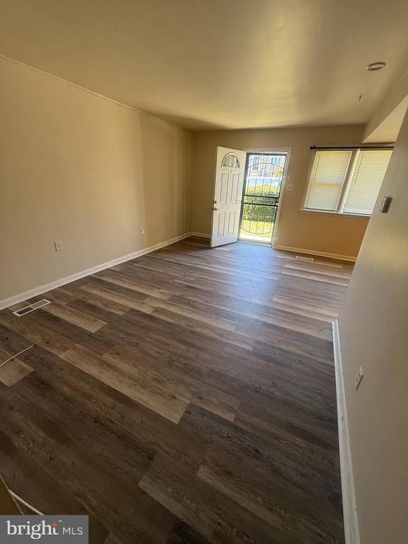 Foto del edificio - 1334 E Upsal St