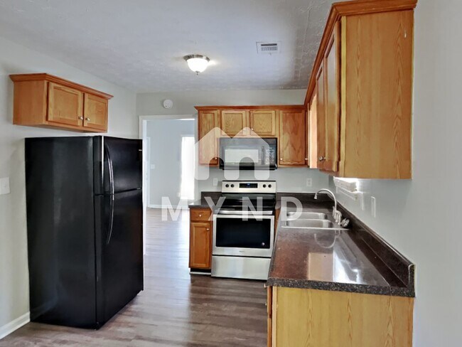 Building Photo - 185 S Barbara Ln