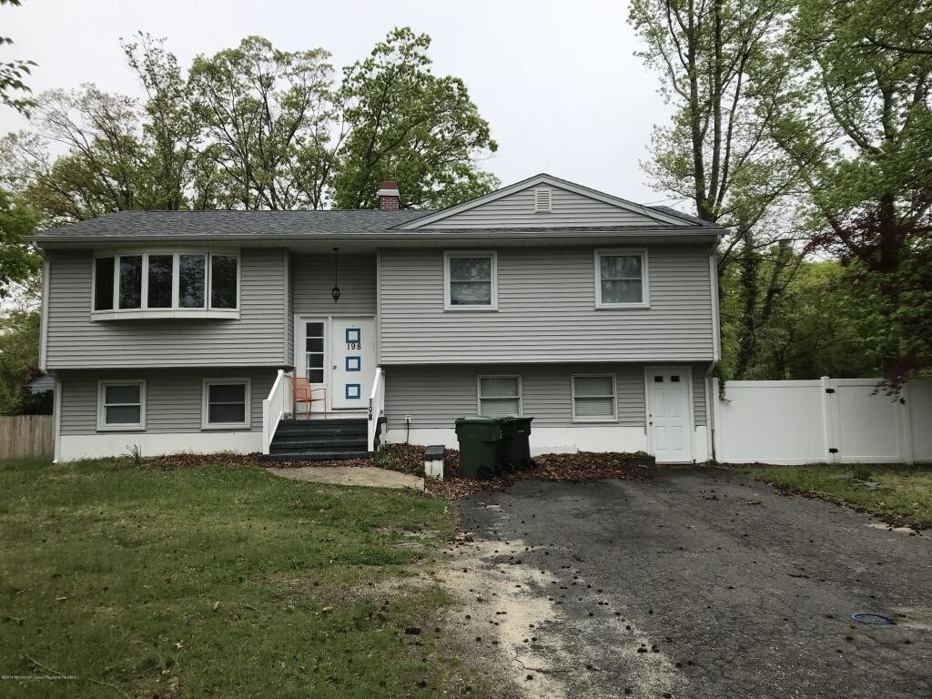 Primary Photo - 198 Whalepond Rd