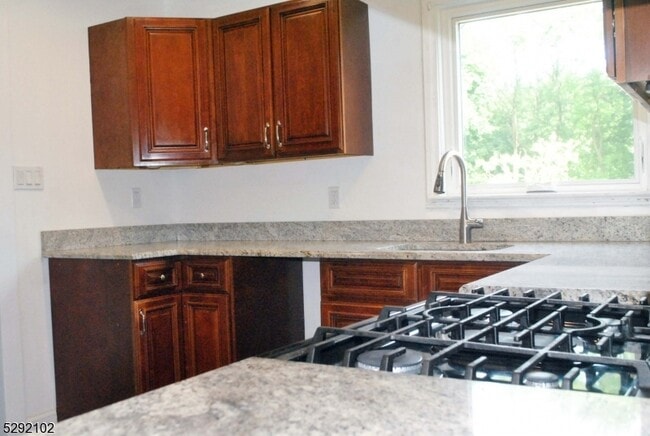 Building Photo - 44 Howard St