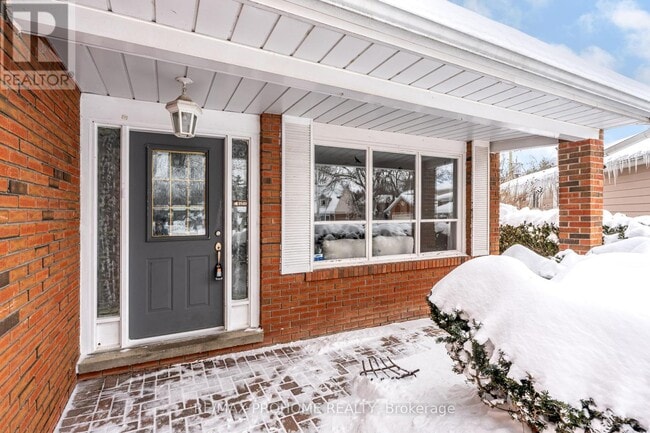 Building Photo - 7 Shadbolt Ct