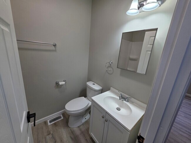 Foto del edificio - Updated 2 bedroom house for rent