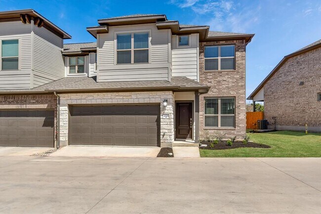 Building Photo - 2500 Forest Creek Dr