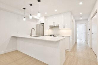Building Photo - 141 Av. Duranceau