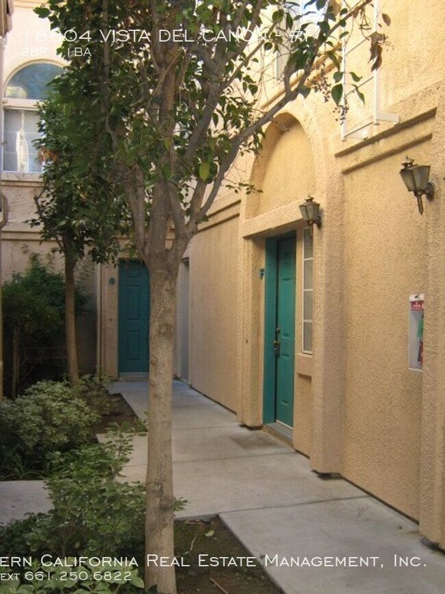 Building Photo - 18804 Vista Del Canon