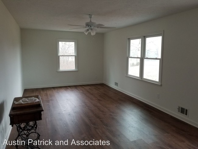 Building Photo - 2 br, 1.5 bath House - 3239 Univeter Road