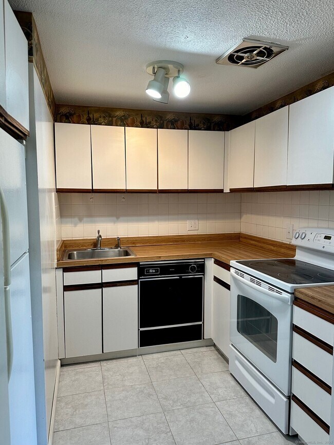 Foto del edificio - 264 Burgundy Hill Ln
