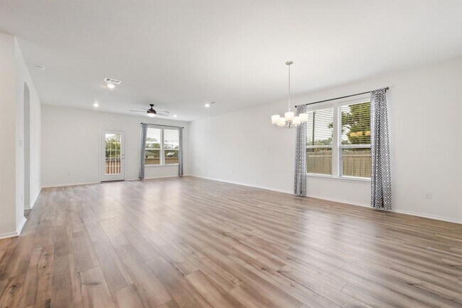 Building Photo - 100 Jarbridge Dr