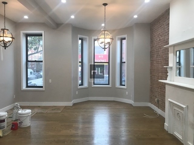 Primary Photo - 1022 Bedford Ave