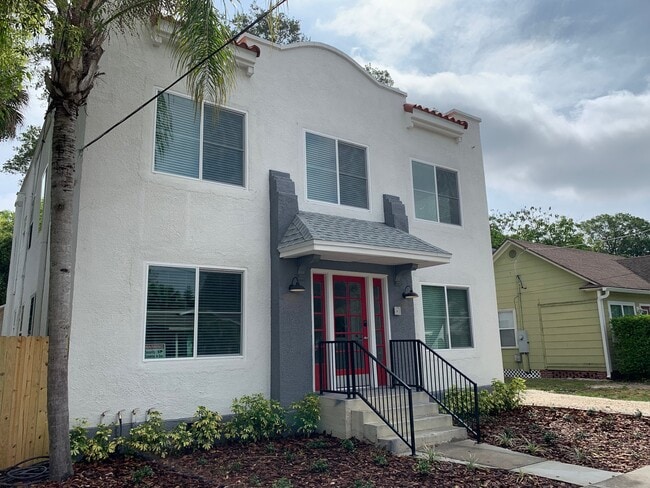 Building Photo - 2711 N Ridgewood Ave