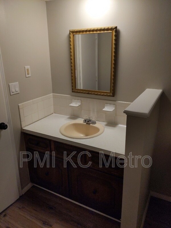 Building Photo - 16423 E 28th Terrace Ct S