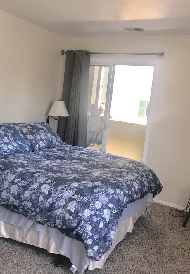 Foto del edificio - 4660 White Rock Cir