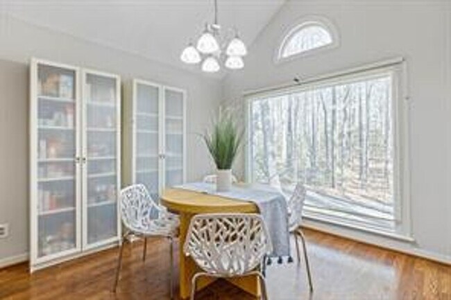 Foto del edificio - Chesterfield/Midlothian-Woodlake Subdivision- 1st Floor Bedroom