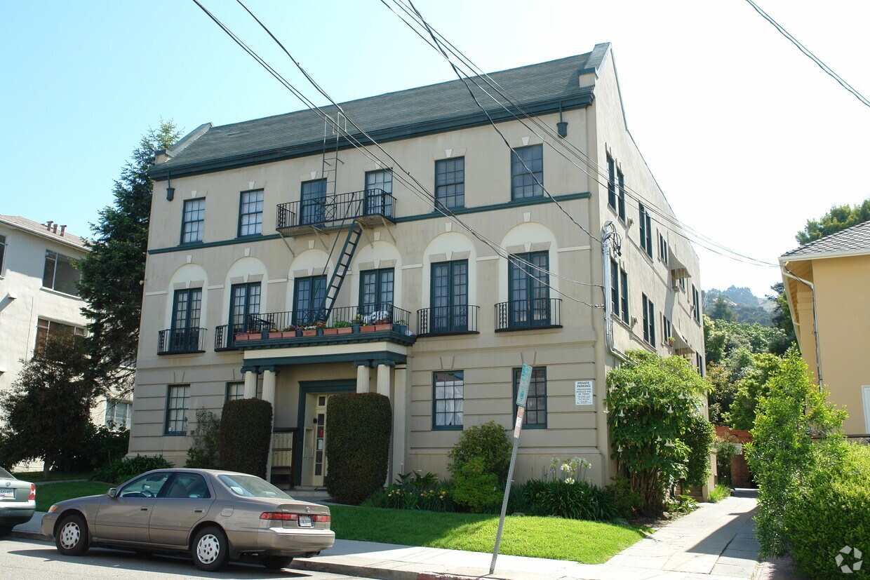 Building Photo - 2515 Piedmont Ave